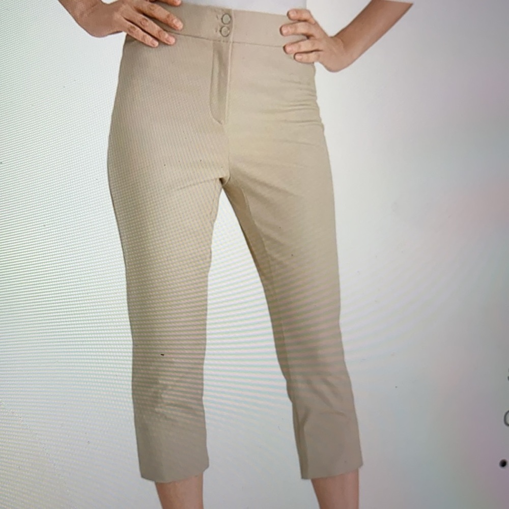 Chico’s Women’s Secret Stretch Straight-Leg Crops